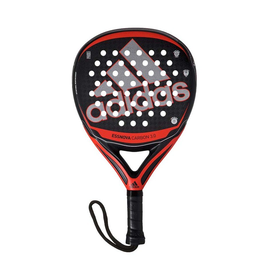 Adidas Essnova Carbon 3.0 2021 är ett diamantformat padelracket som bland annat försetts med en sandpappersyta för extra spin i bollarna.