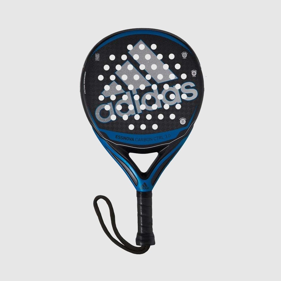 Adidas Essnova Carbon CTRL 3.0 2021 är ett runt padelracket tillverkat i kolfiber och med en mjuk kärna. Ett perfekt racket för medelspelaren