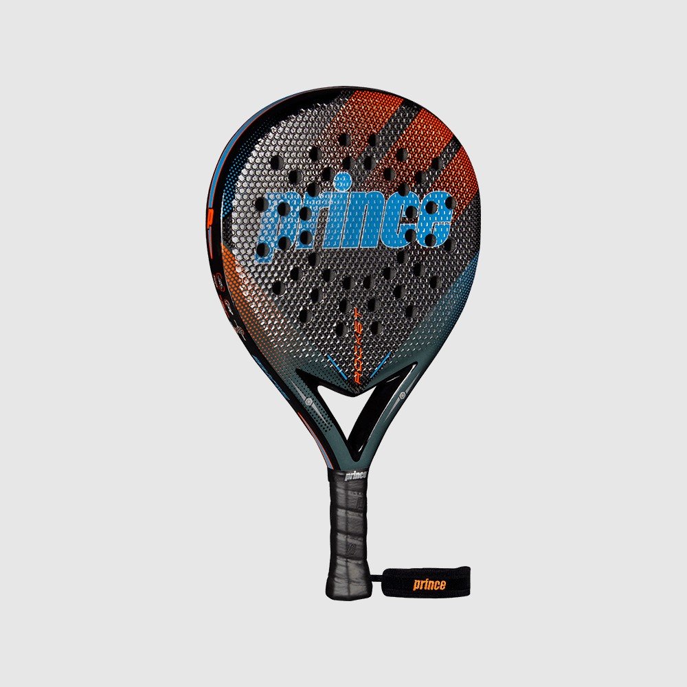 Prince Rocket är ett lätt padelracket som passar utmärkt för de som har problem med padelarmbåge/tennisarmbåge. Har en härlig kontroll i bollträffarna.