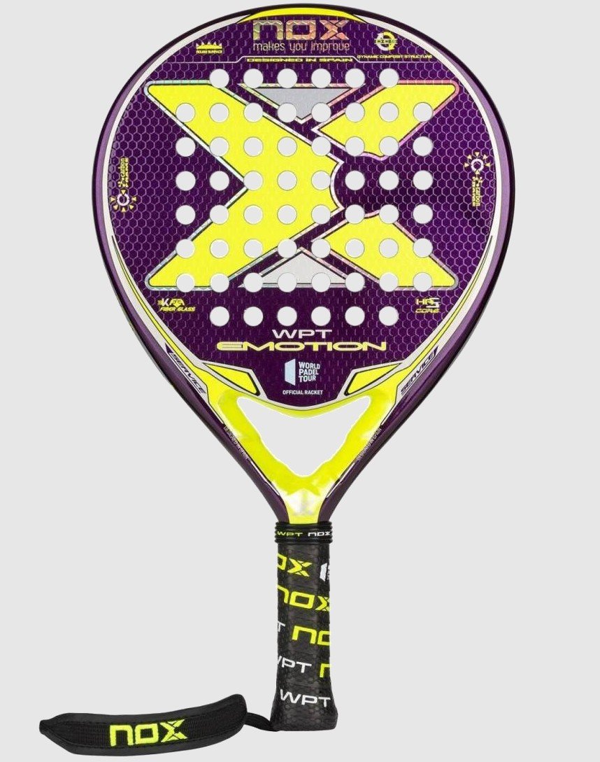 NOX Emotion WPT 2021 tillhör advanced series och är ett rundformat padelracket i oversize. Så sweet spoten och träffytan är större än standard, vilket gör racket lättspelat med fin komfort.