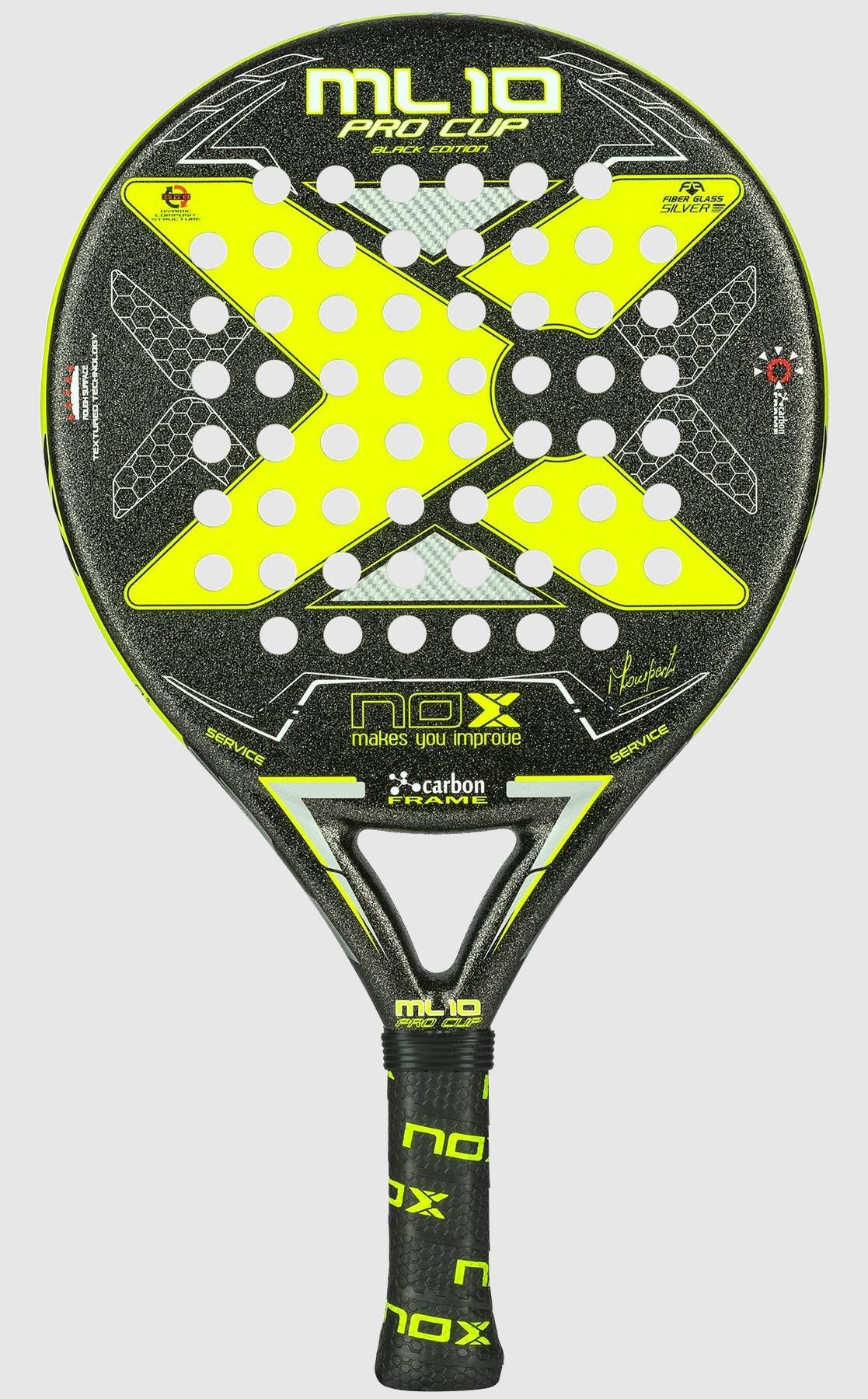 NOX ML10 Pro Cup Arena Rough Surface 2021 är det ikoniska padelracket som för 2021 har fått en version med struktur på ytan. Lättspelat och lätthanterat och erbjuder en fantastisk kombo av fart och kontroll.