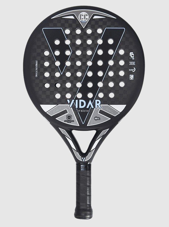 Vidar of Båstad CC Tour 2021 är kontrollracket av dessa tre, med sin runda form och låga balans får du ett lätthanterat racket med fin känsla.