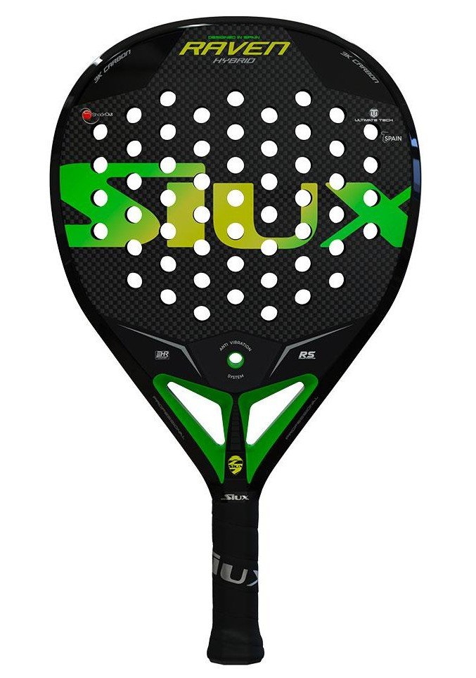 Siux Raven 3K Hybrid 2021 är med sin droppform och medelhöga balans ett allroundracket som erbjuder bra med fart i slagen. Samtidigt som det gör avkall på komforten och kontroll. Starkt i alla lägen på banan.
