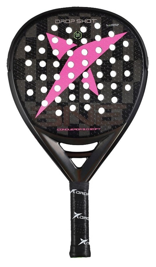 Drop Shot Conqueror 9.0 Soft 2021 är en mjukare och mer lättspelat variant av Drop Shots flaggskepp JMD. Denna modellen passar en bred skara spelare.