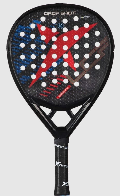 Drop Shot Essence 2021 är ett snyggt padelracket med fin kontroll och fart i slagen. Allround och starkt i alla lägen.