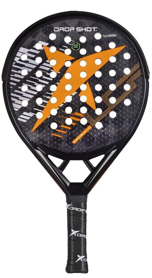 Drop Shot Imperium 1.0 är ett riktigt bra kontrollracket med styv yta och mjuk kärna, som ger en riktigt fin touch i spelet. Få hjälp med fart i defensiven och explosivitet i offensiven.
