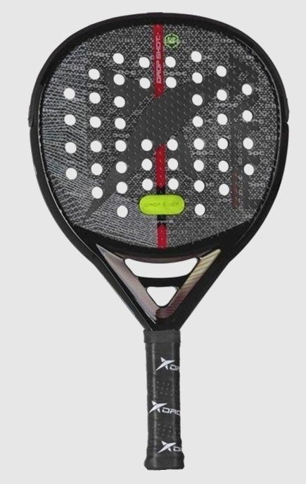 Drop Shot Power 1.0 2021 är ett av de kraftfullaste runda racken. Agerar både kontrollracket och kraftpaket tack vare sin hårda uppbyggnad.