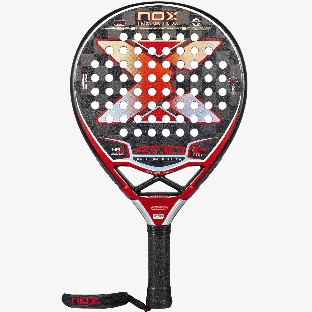 NOX AT10 Luxury Genius 18K 2022 test, recension och guide. Denna modellen är en av NOX padels toppmodeller 2022 och är fullproppat med avancerade teknologier och material. Med detta racket går det slå kraftfulla smashar och avvägda placeringar. Ett toppracket!