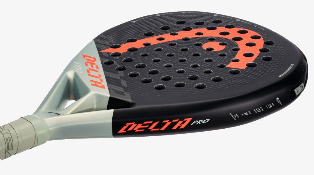 HEAD Delta Pro 2022 omdöme, betyg och test. Här visas den ruggade träffytan som är knottrig och sätter ordentlig spin på bollen.