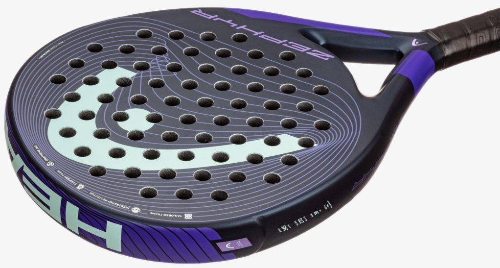 HEAD Zephyr 2022 omdöme, betyg och test. Bild som visar den släta träffytan på racket.