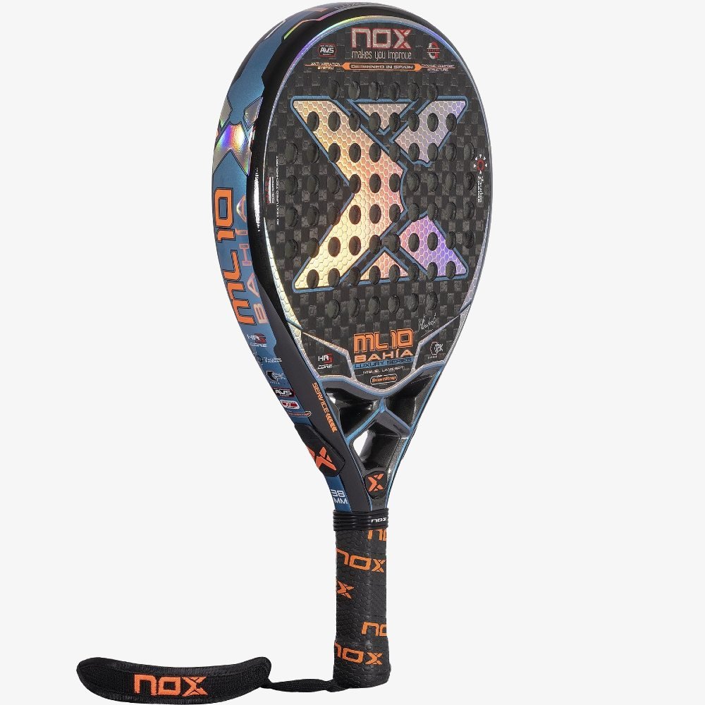 NOX ML10 Luxury Bahia 2022 test och recension. Det här racket levererar en härlig fart i slagen samtidigt som erbjuder en fin känsla och kontroll.