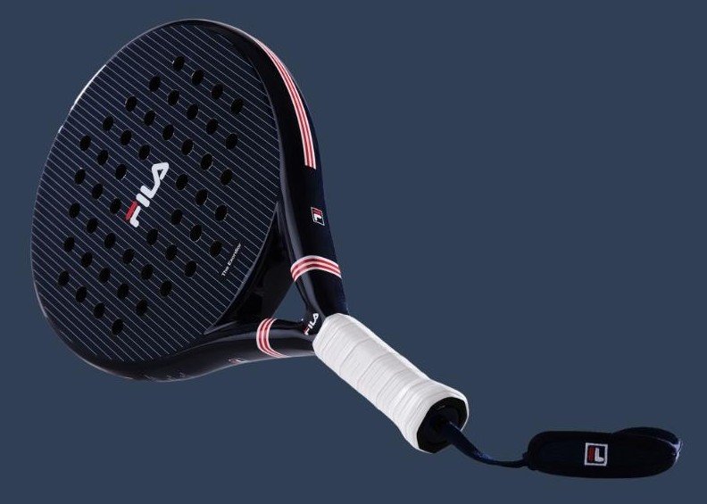 Fila The Exordior Blue 2022 är ett lättspelat padelracket för nybörjare och motionärer som dessutom är riktigt snyggt.