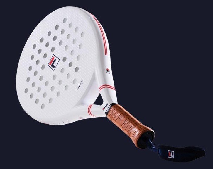 Fila The Velocitas 2022 review, test, betyg. Här har vi ett riktigt snyggt padelracket som är lättspelat och passar nybörjare och motionärer.
