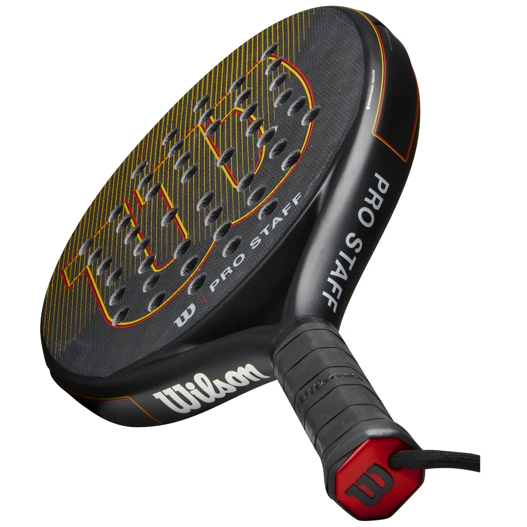 Wilson Pro Staff 2023 review, test, recension. Ett snyggt padelracket för dig som gillar att spela med kontroll..