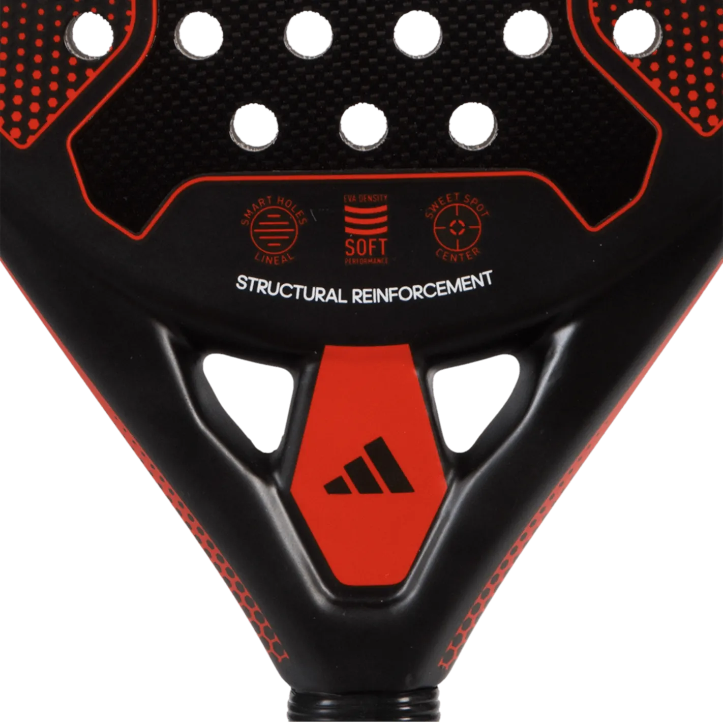 Närbild på Adidas RX Carbon 2023 och dess teknologier.