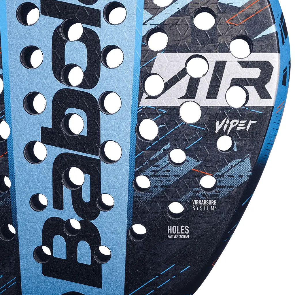 Babolat Viper Air 2024 närbild, här syns både den räfflade ytan och sandpappersstrukturen.