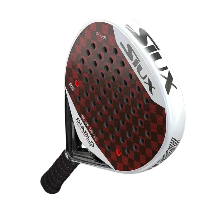 Siux Diablo Revolution 3 Sanyo Pro betyg, omdöme, review. Detta racket har en hybridform med påkostade materialval.