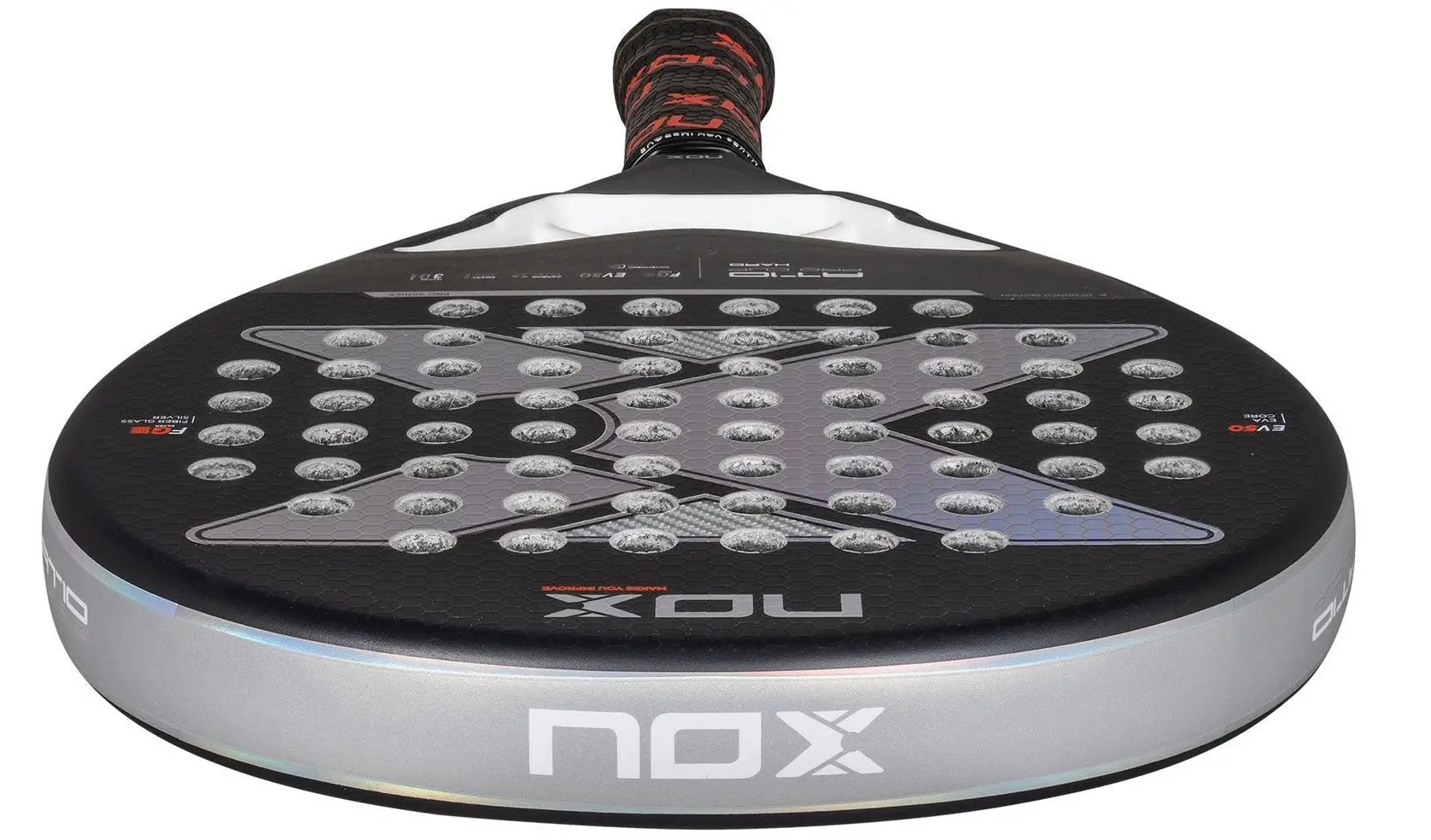 Nox AT10 Pro Cup Hard 2025 review, test, omdöme. Erbjuder både kontroll och fart i spelet.