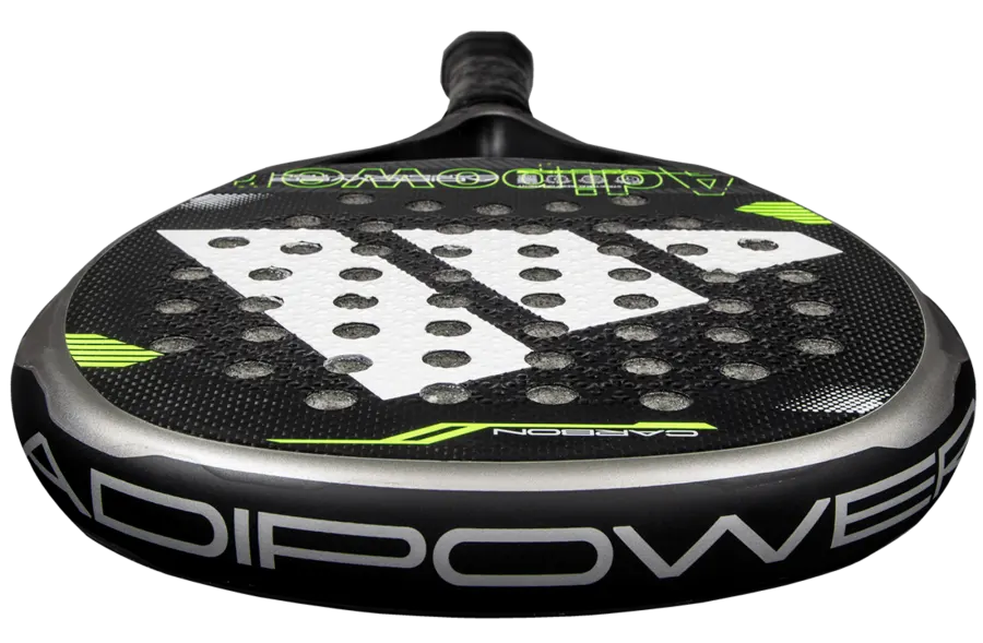 adidas Adipower Carbon CTRL 2025 träffyta som har en ruggad yta.