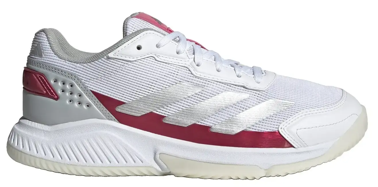 Adidas CourtQuick är vårt toppval i kategorin budget i vårt padelskor dam bäst i test.