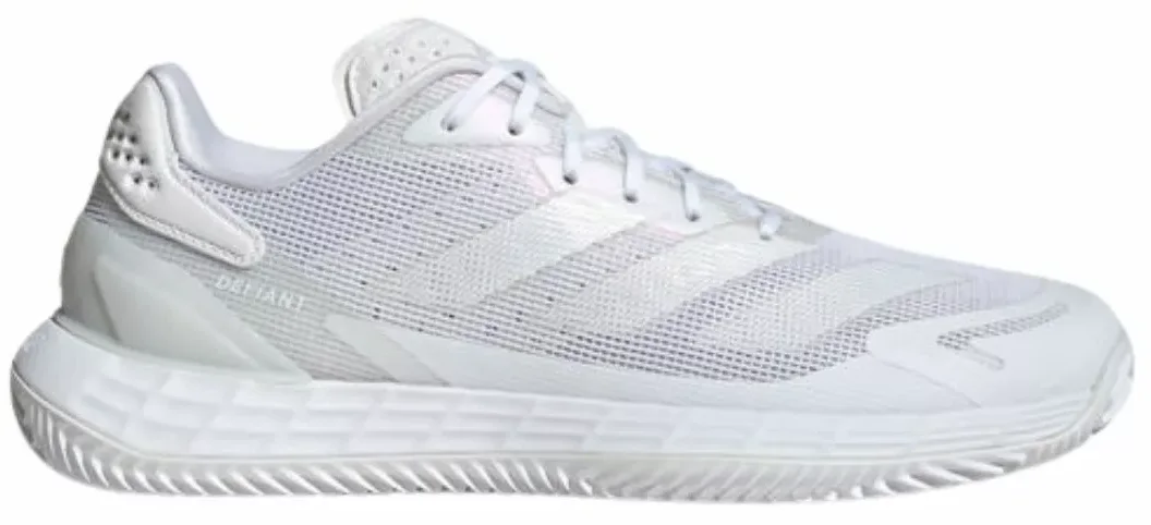 Adidas Defiant Speed är ett par riktigt bra skor i padel. Dessutom riktigt snygga i sin vita design.